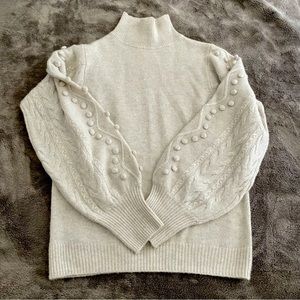 Bloomingdale’s Cashmere balloon sleeve bauble sweater. Beige. Size small